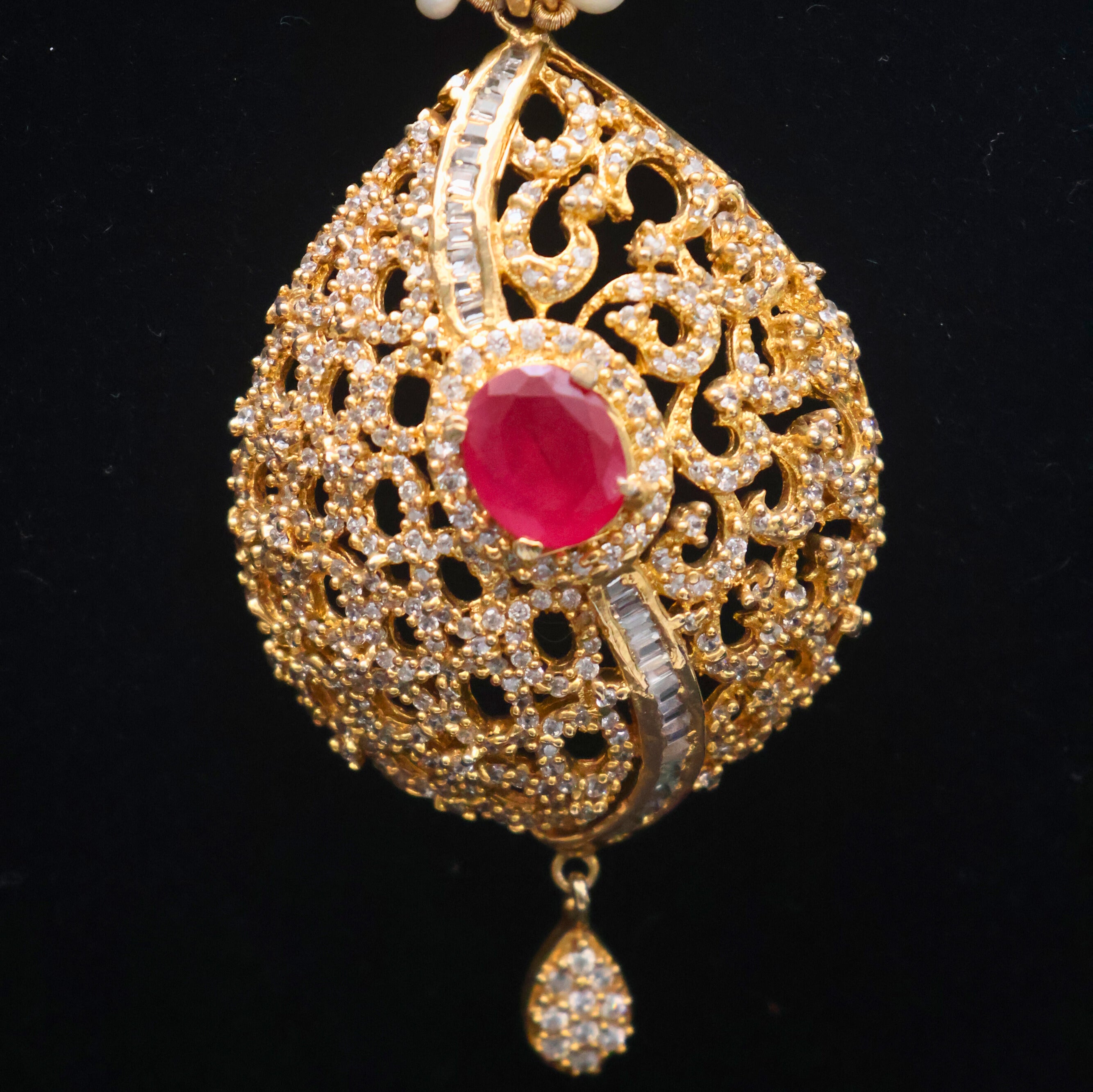 Pearl Ruby Royale Set