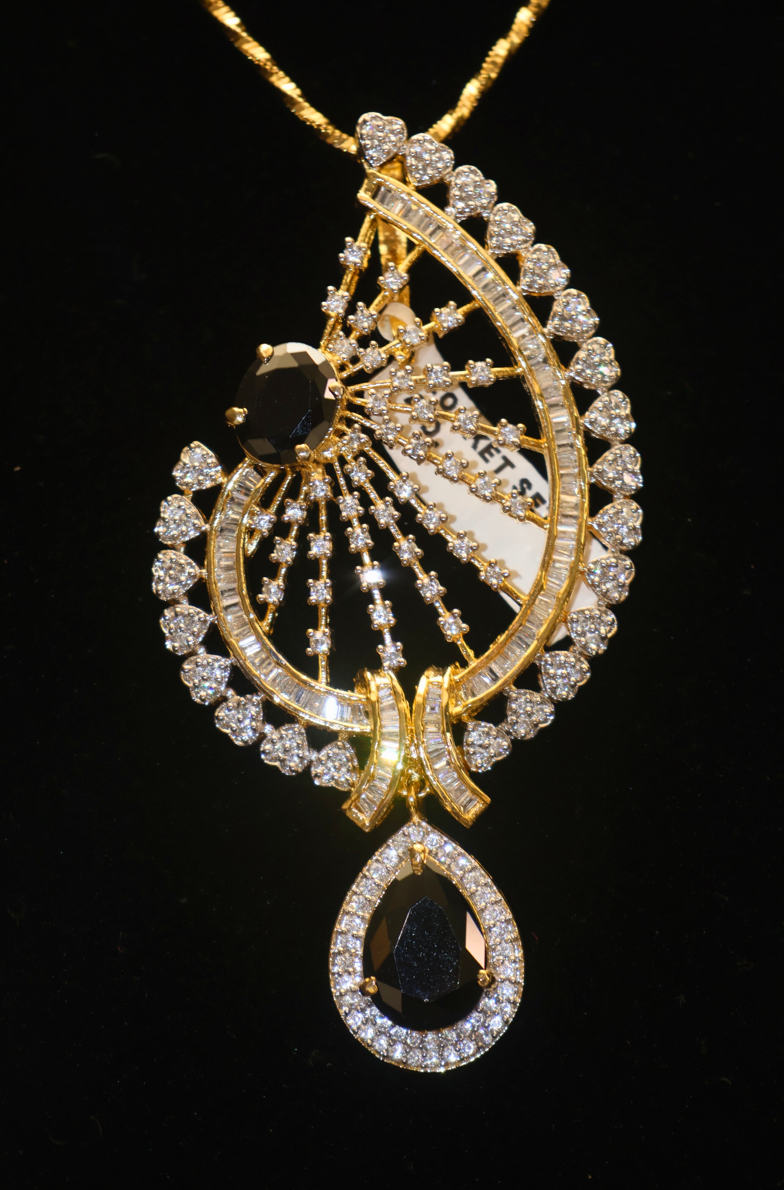 Midnight Sparkle Pendant Set