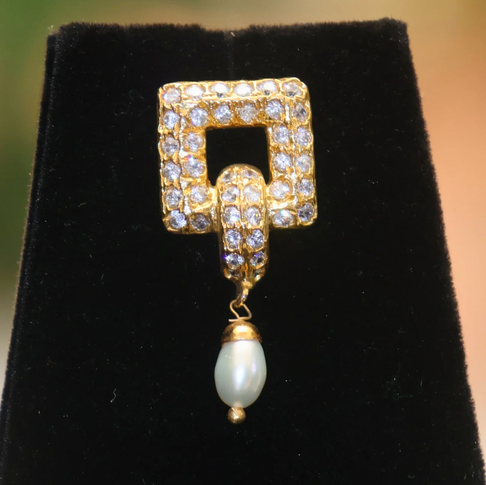 Vintage Pearl Layered Necklace Set
